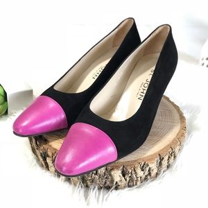 Authentic ST. JOHN Black Color Block Heel